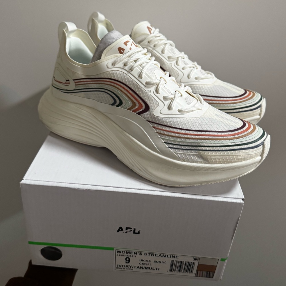 NWT APL Streamline ivory/tan/multi size 9 women’s